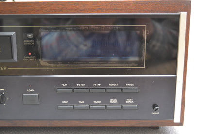 McIntosh MCD7000 SIngle CD Player * Original Wood Case * Remote Control * Recapped