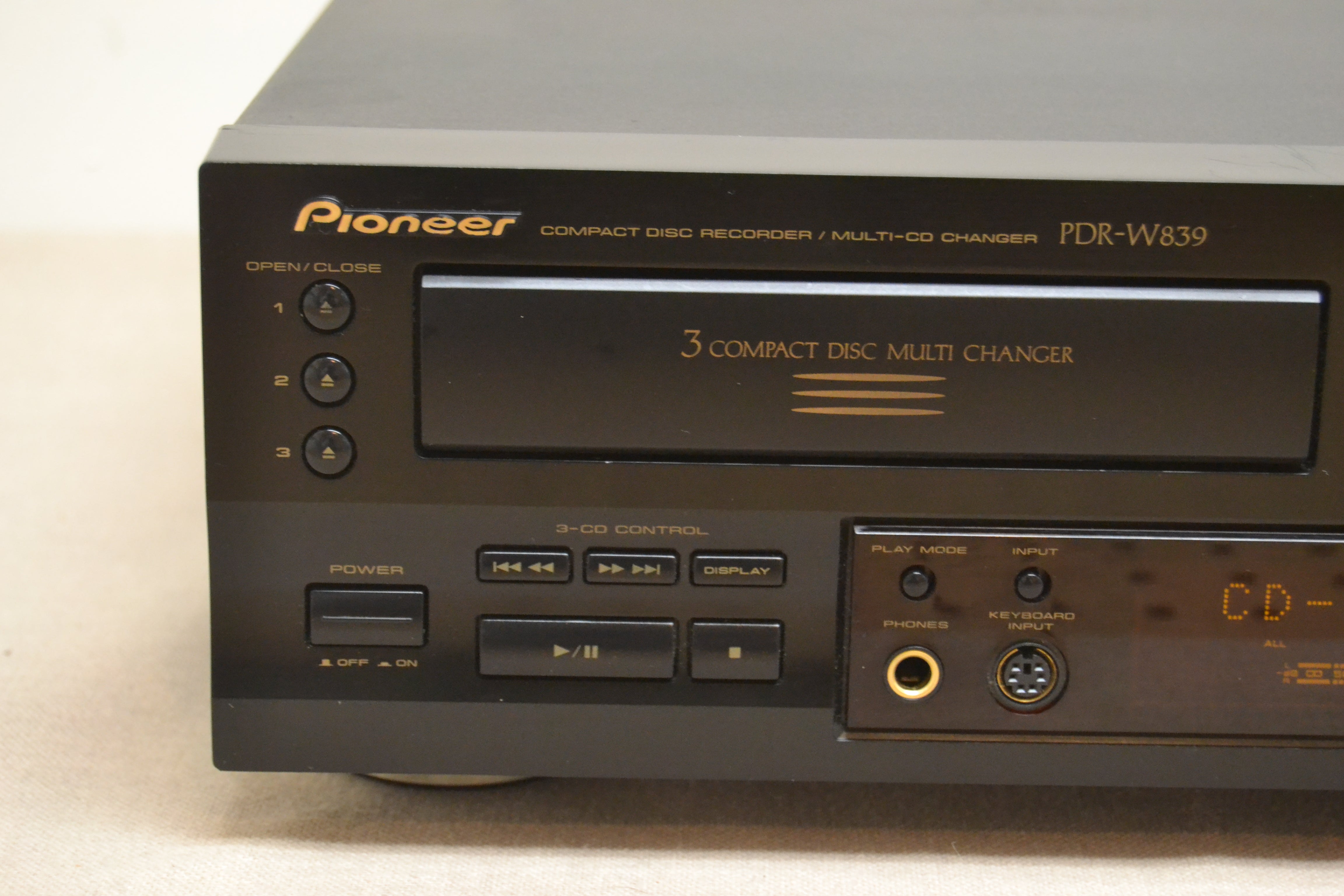 Pioneer PDR-W839 Compact Disc Changer / Recorder (2000-06) – The