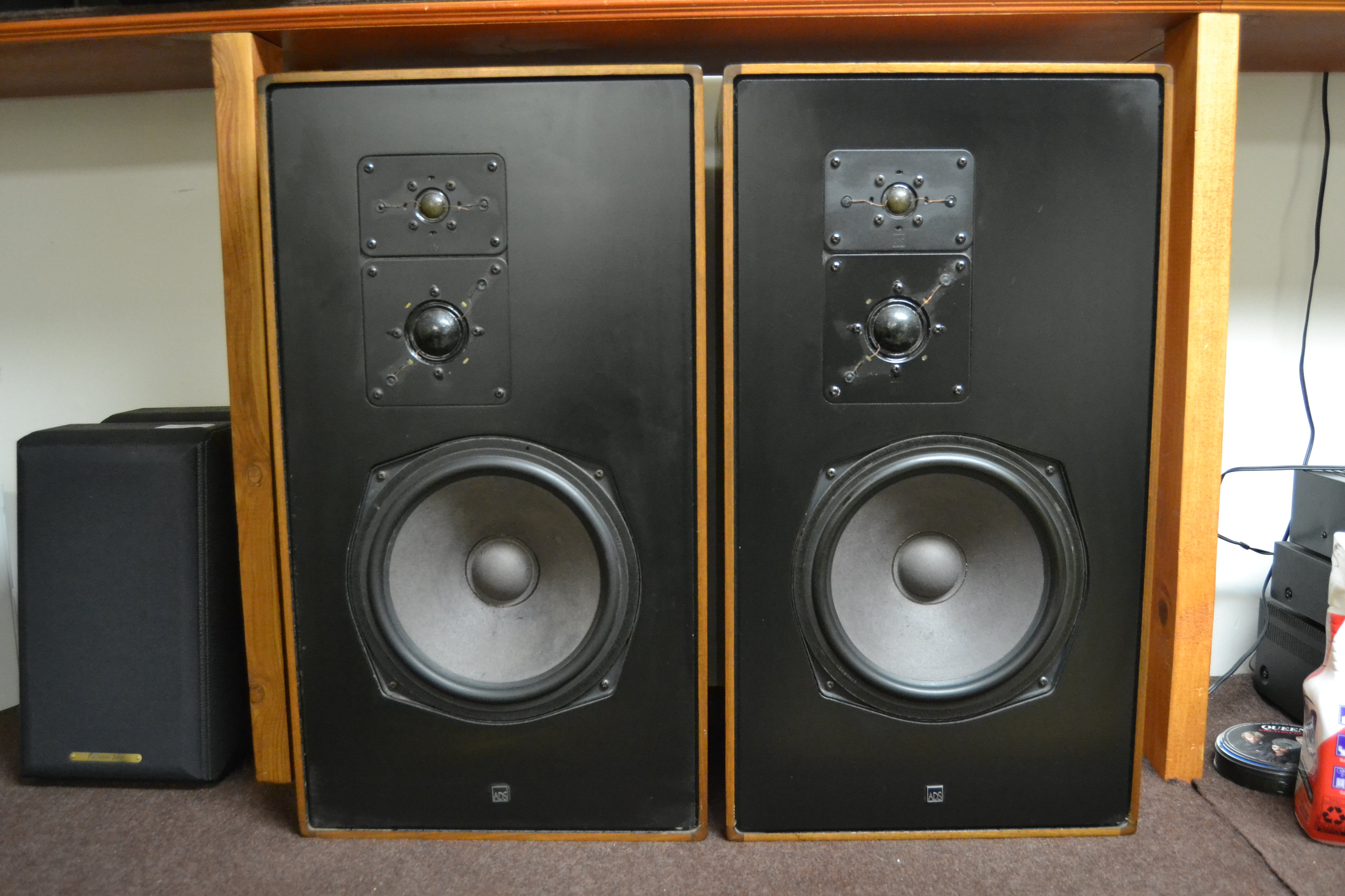 ADS L-730 Floor Standing Speakers