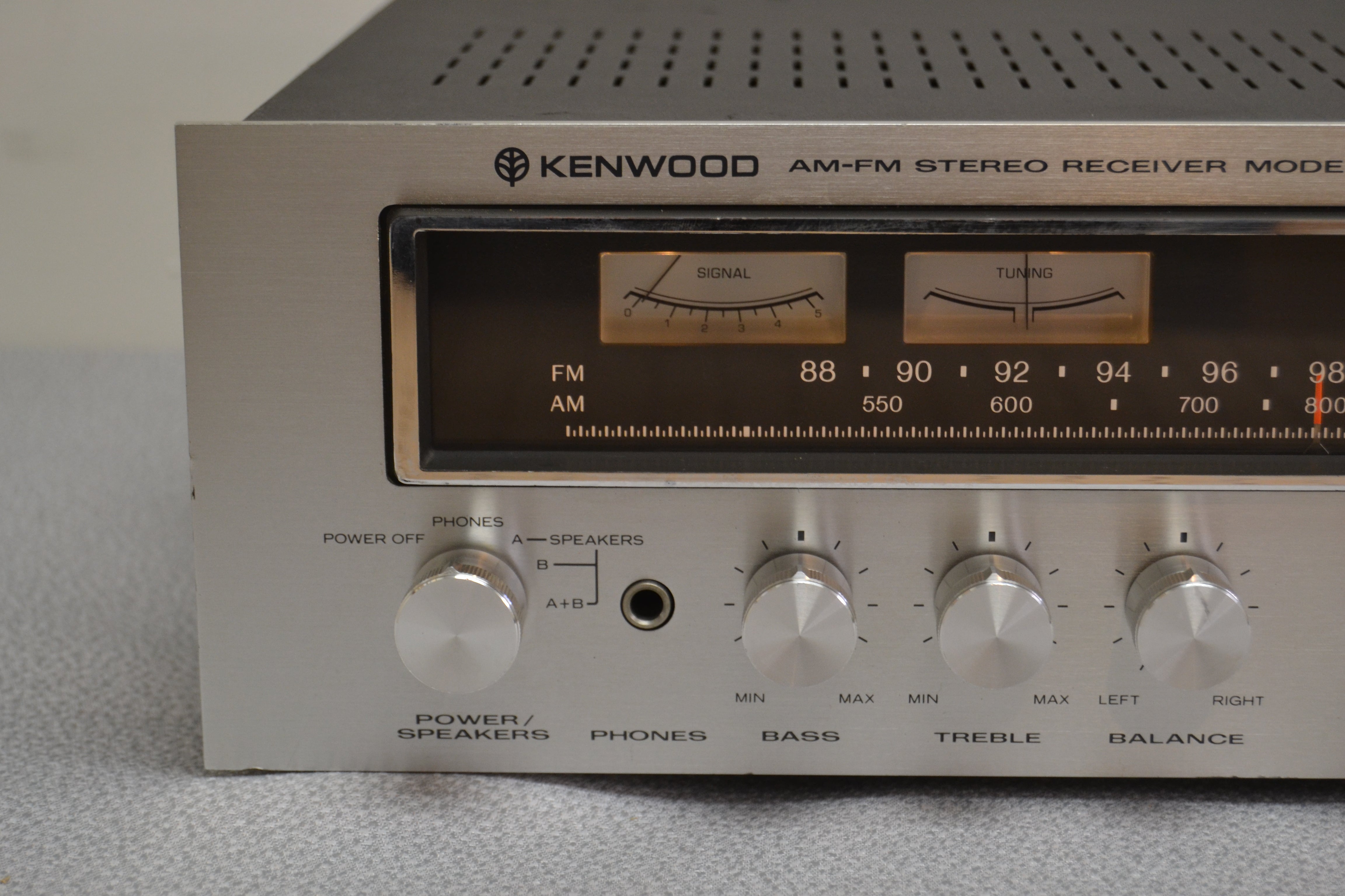 Kenwood KR-3090  AM/FM Stereo Receiver (1978-80) * 26W RMS