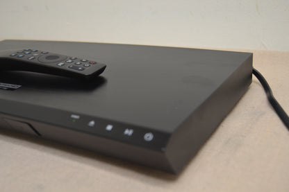 Samsung UBD-M8500 4K Ultra HD Blu-ray player with Wi-Fi® * Remote Control