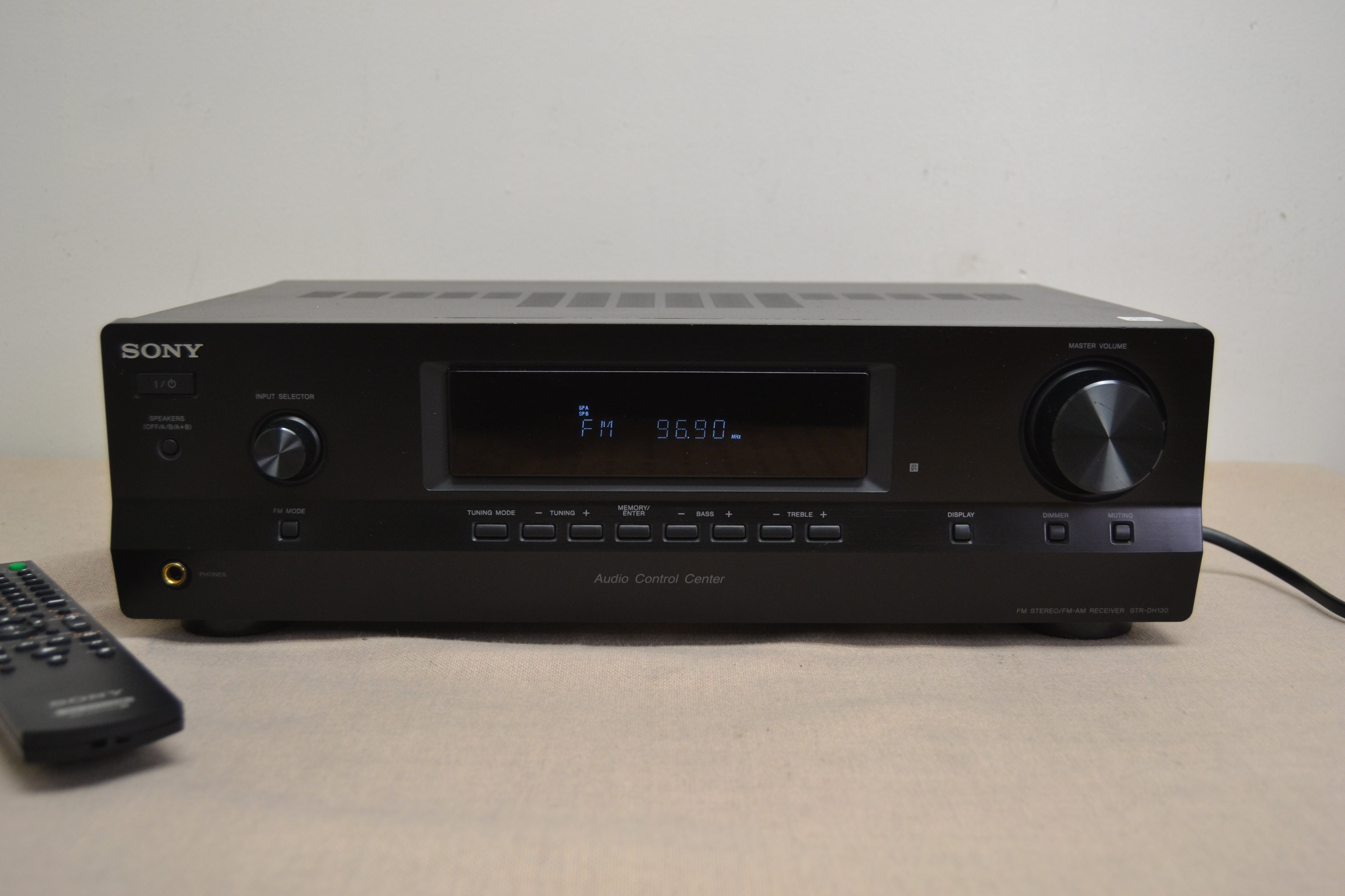 Sony STR-DH30 Stereo Receiver * 90W RMS * Remote