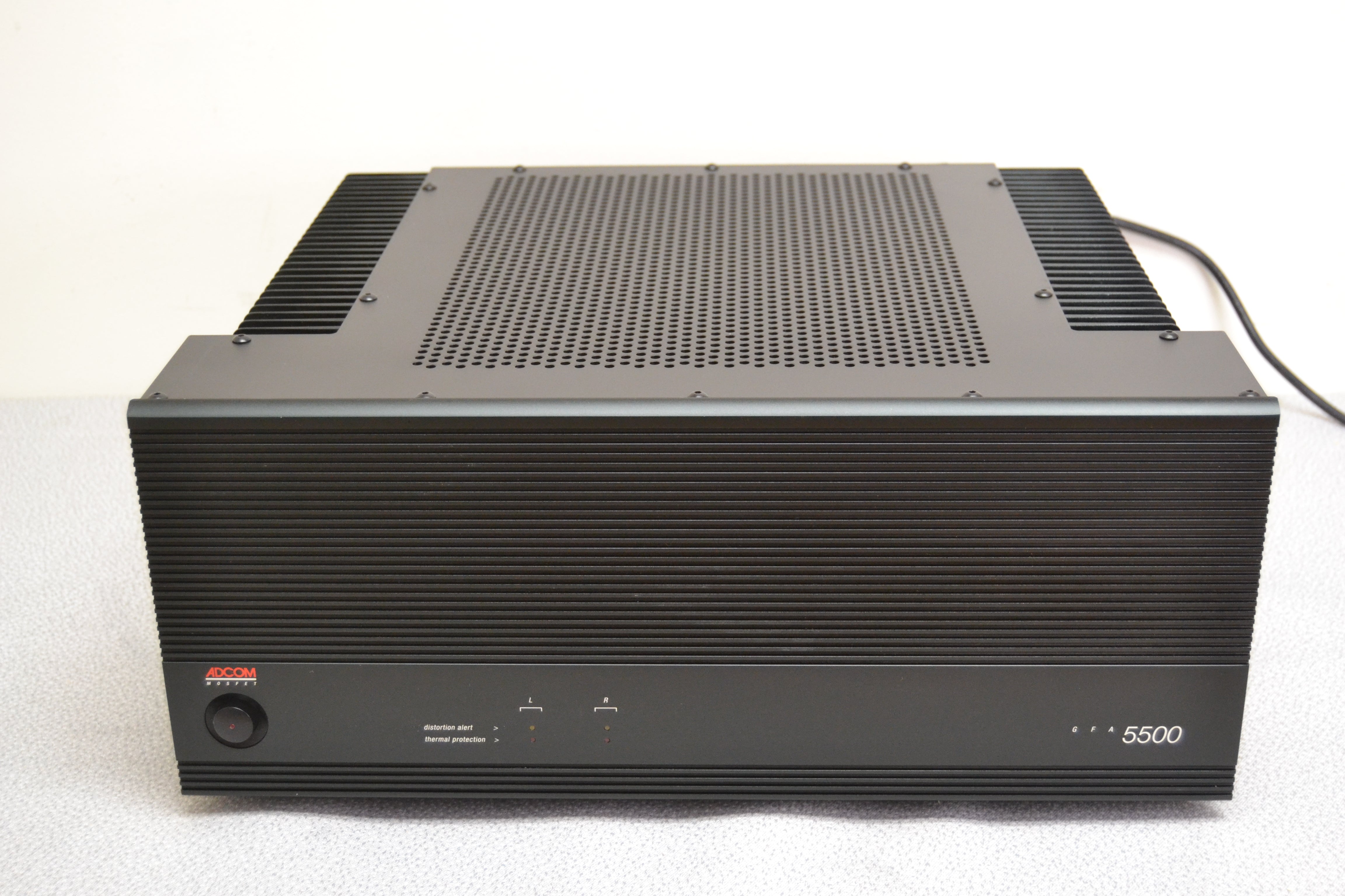 Adcom GFA-5500 Power Amplifier * 200W RMS * 1995