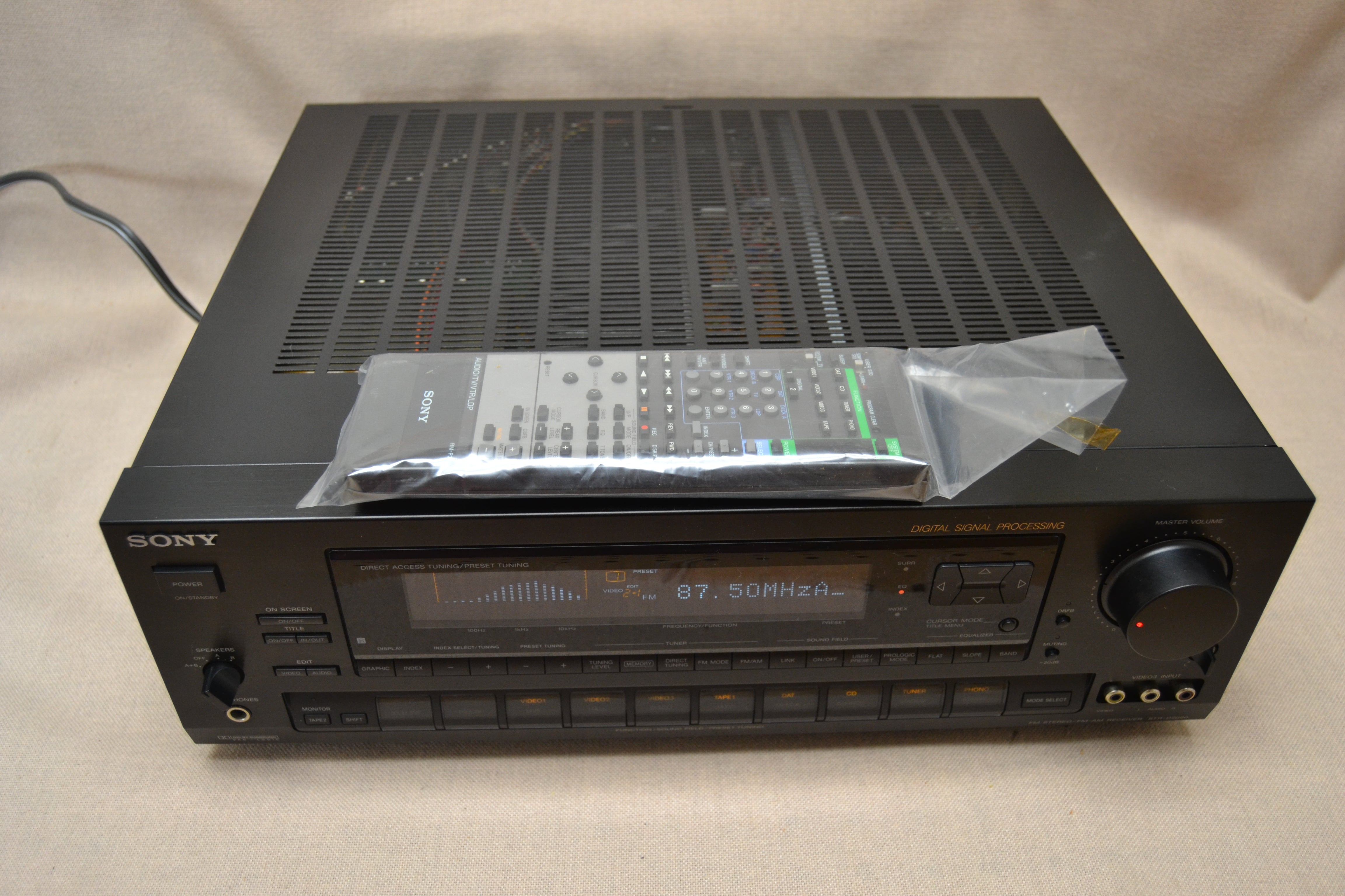 Sony STR-D2090 AM/FM Stereo Receiver (1992-93) * 120W RMS * Box