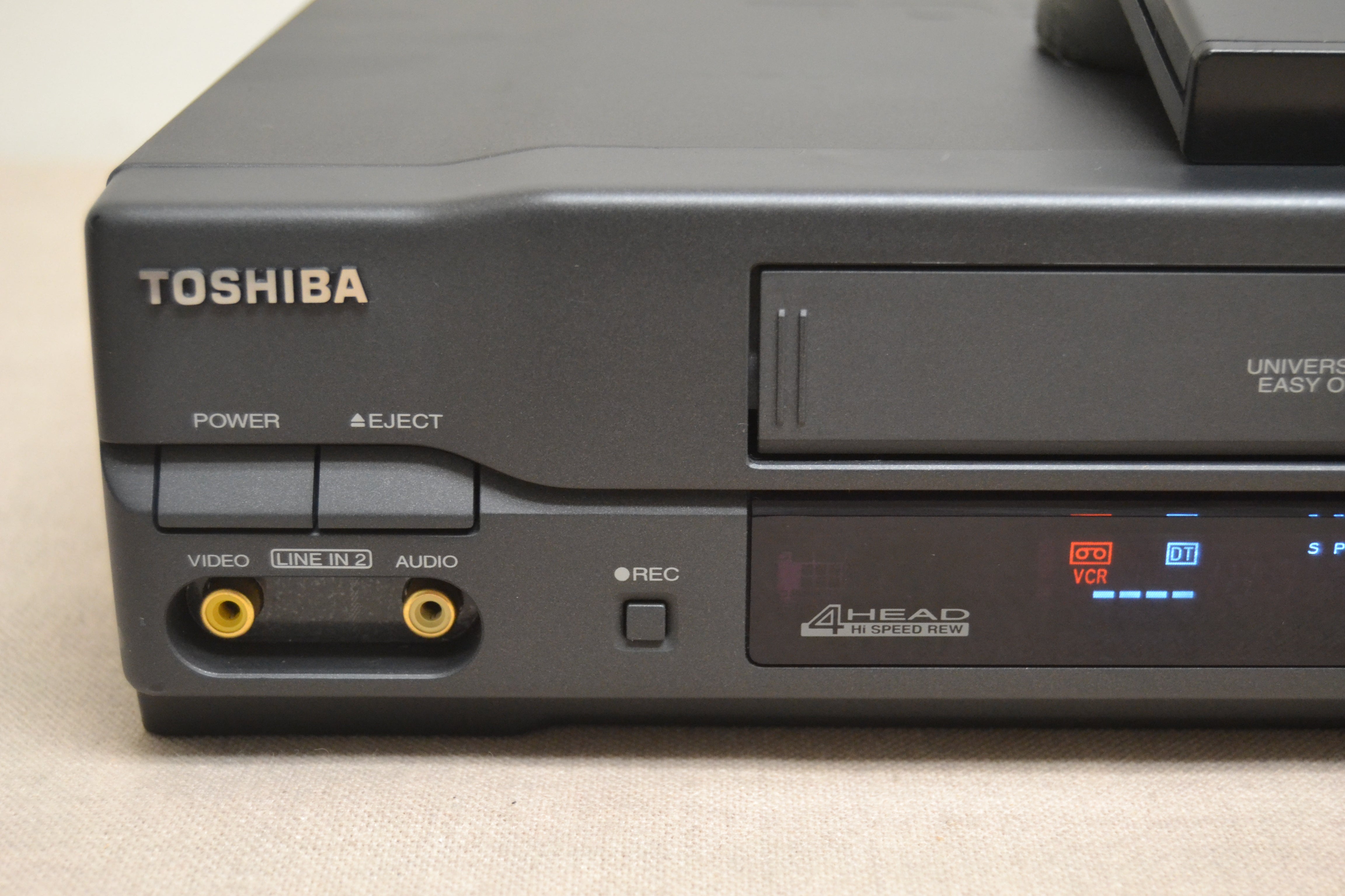 Toshiba M-472 Video Cassette Recorder * Remote * Fully Serviced New Belts