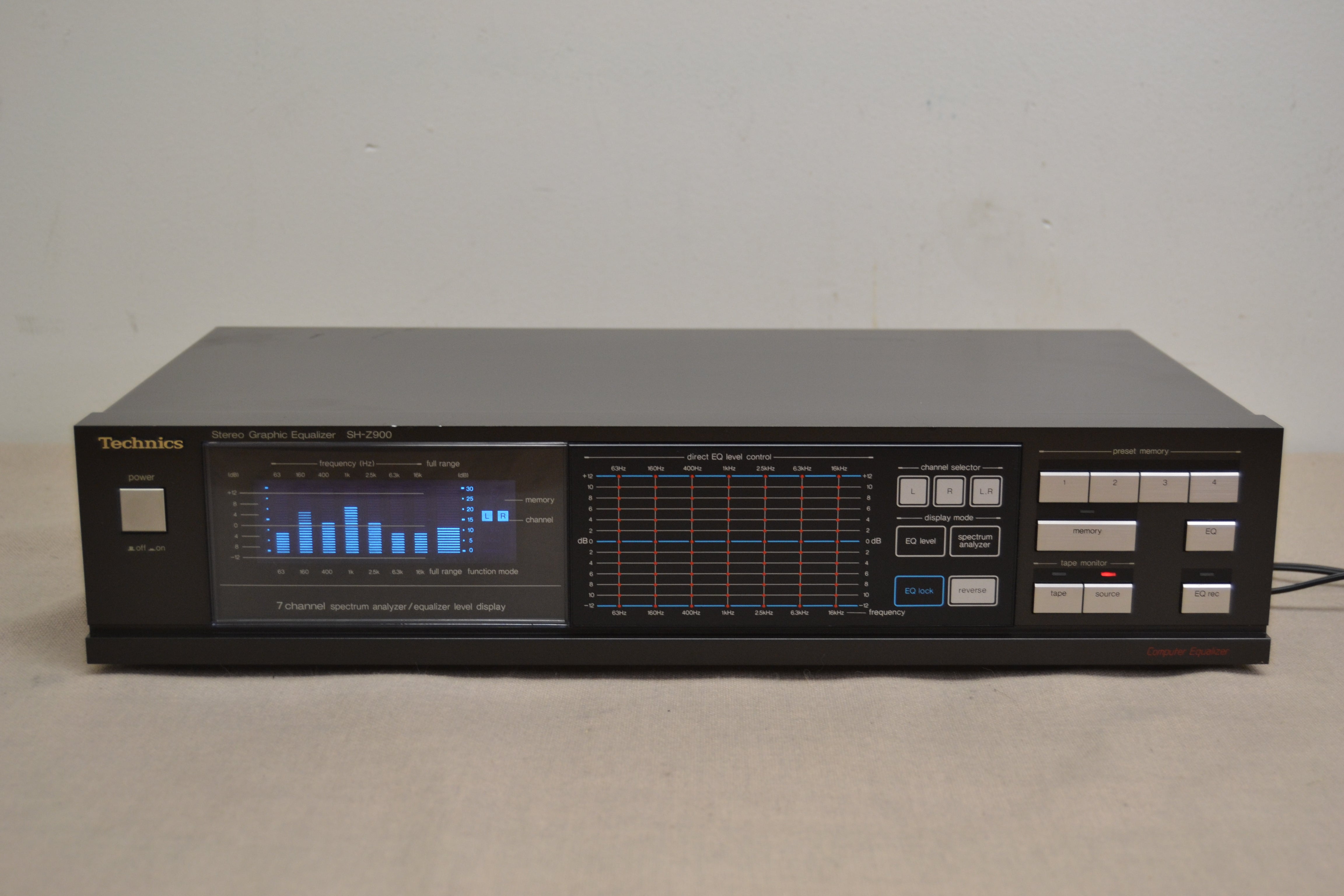 Technics SH-Z900 Graphic Equalizer with Spectrum Analyzer