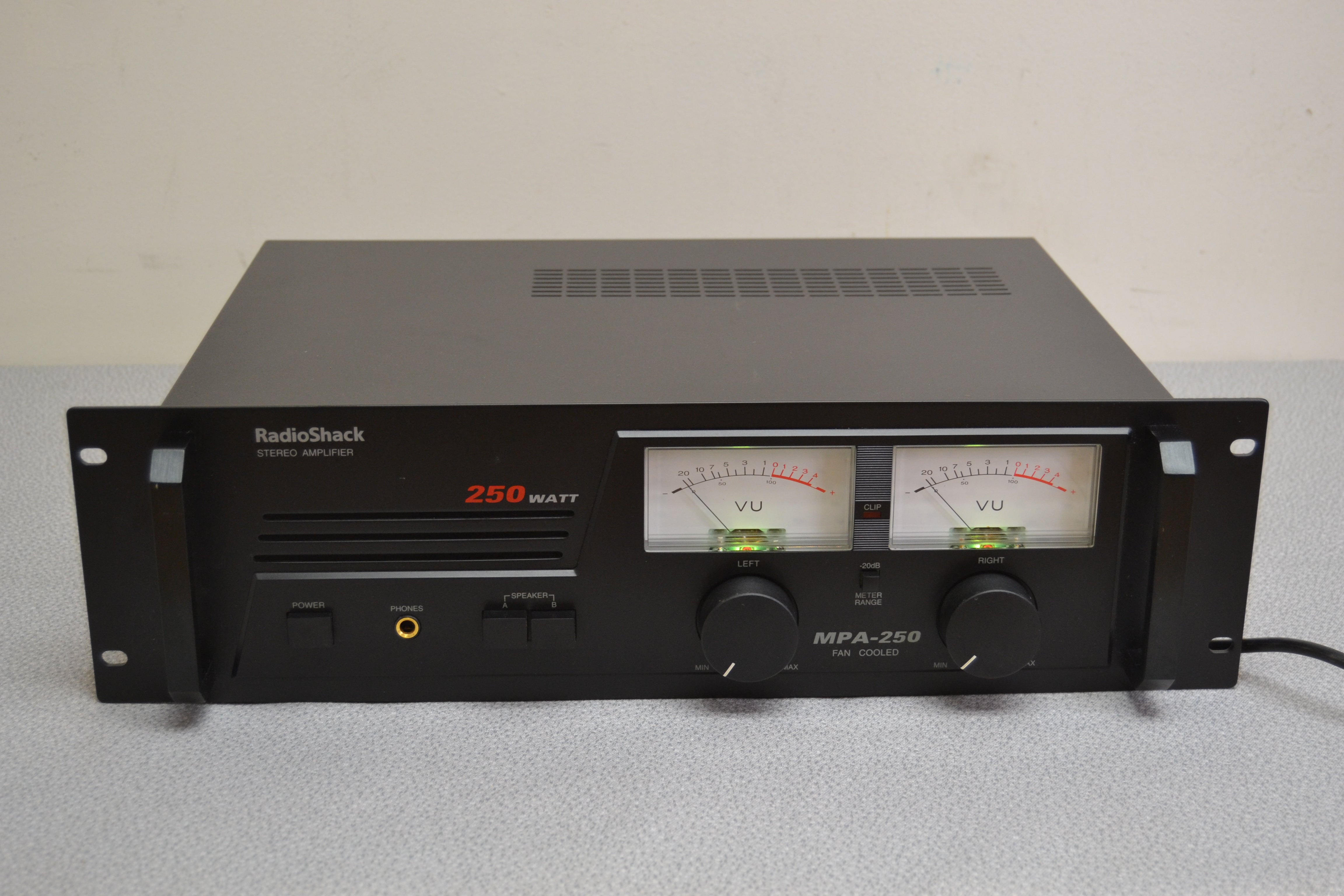 Radio Shack MPA-250 Stereo Power Amplifier