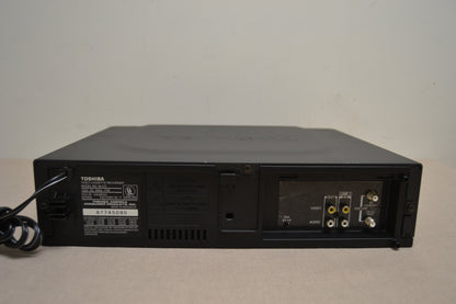 Toshiba M-472 Video Cassette Recorder * Remote * Fully Serviced New Belts