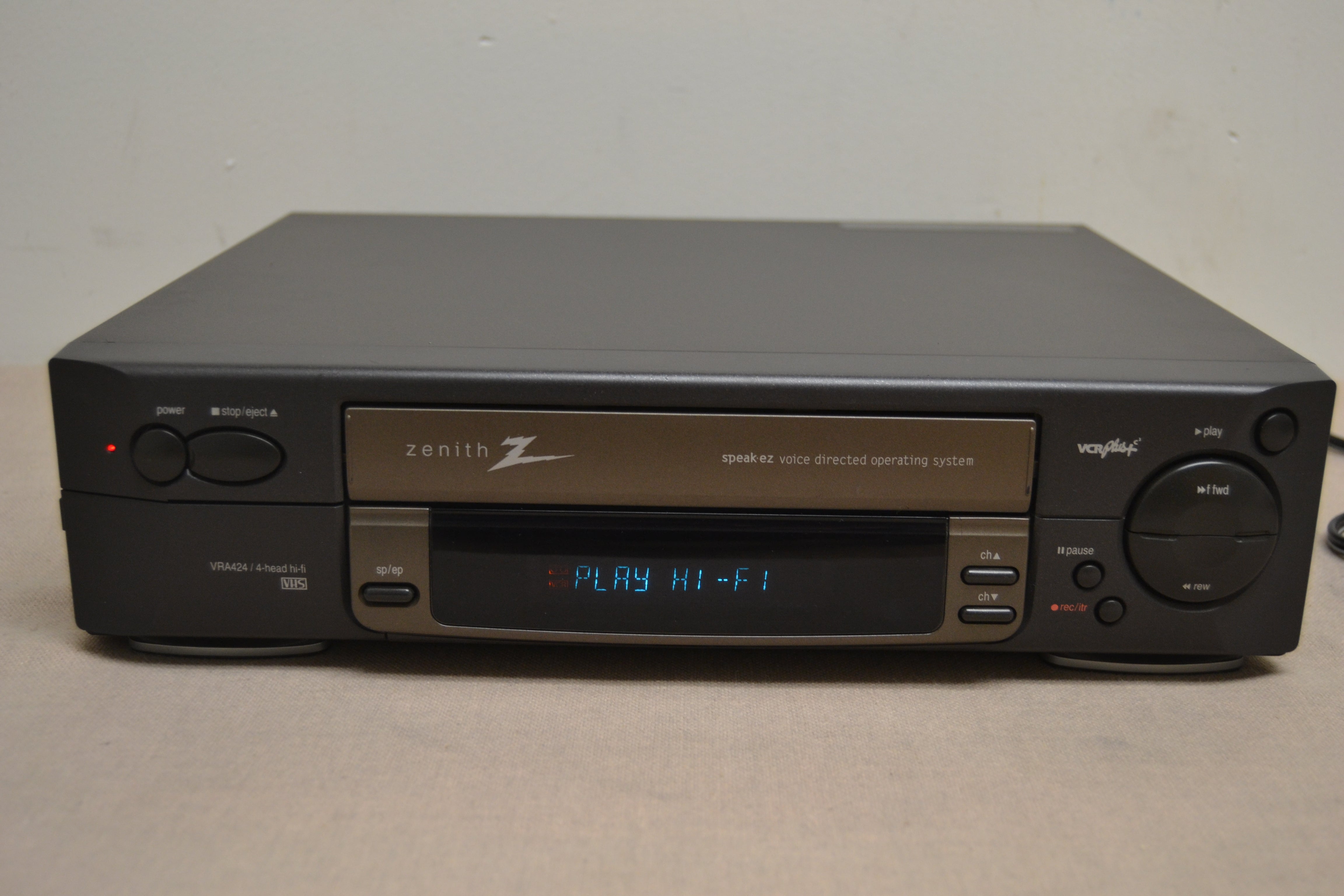 Zenith VRA-424* 4 Heads Hi-Fi Video Cassette Recorder * Fully Serviced * New Belts