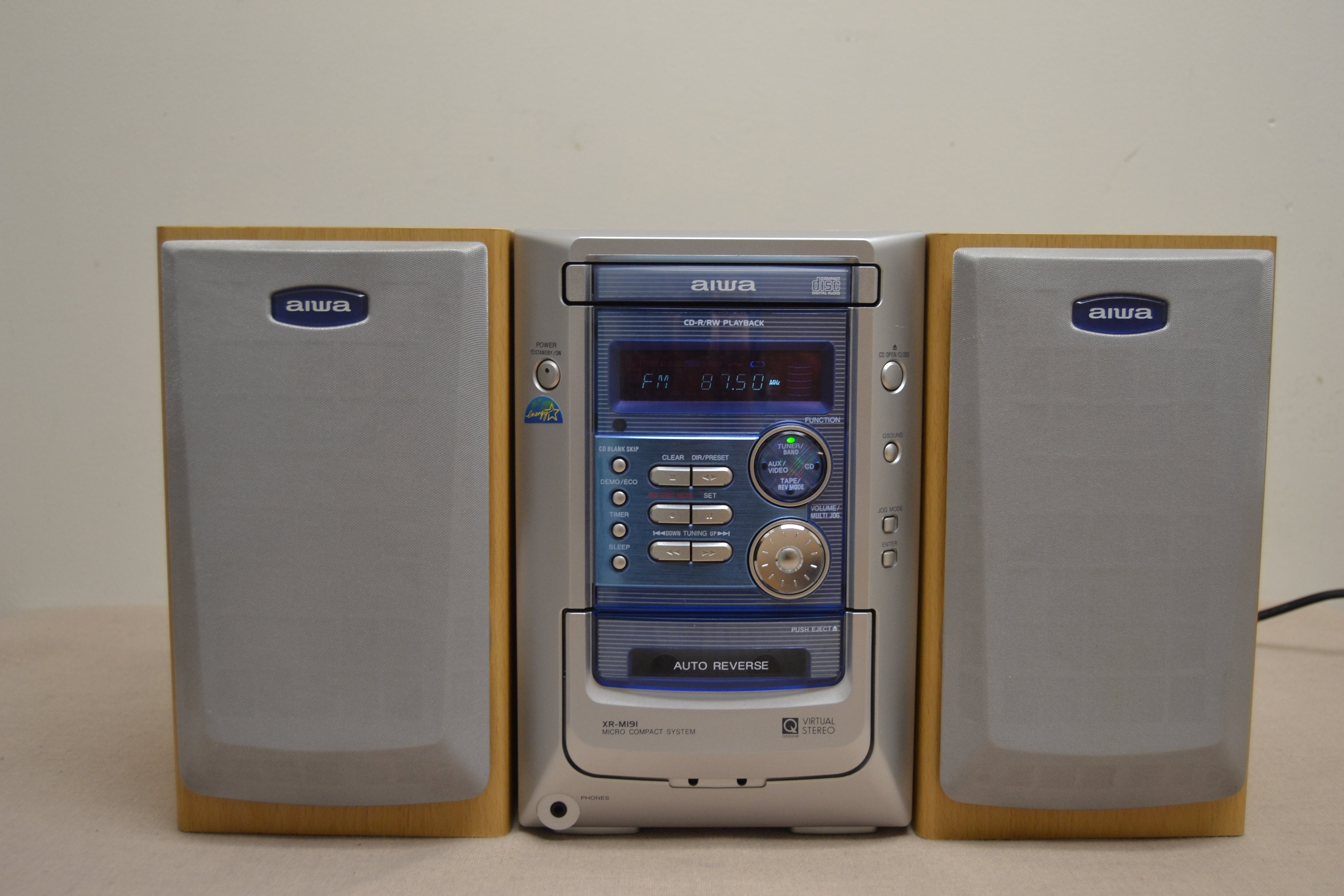 Aiwa CX-LM191U Compact Shelf Stereo System with Speakers * Fully Serviced * New Belts