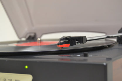LCM rc1970A Stereo Record Player with AM/FM Tuner