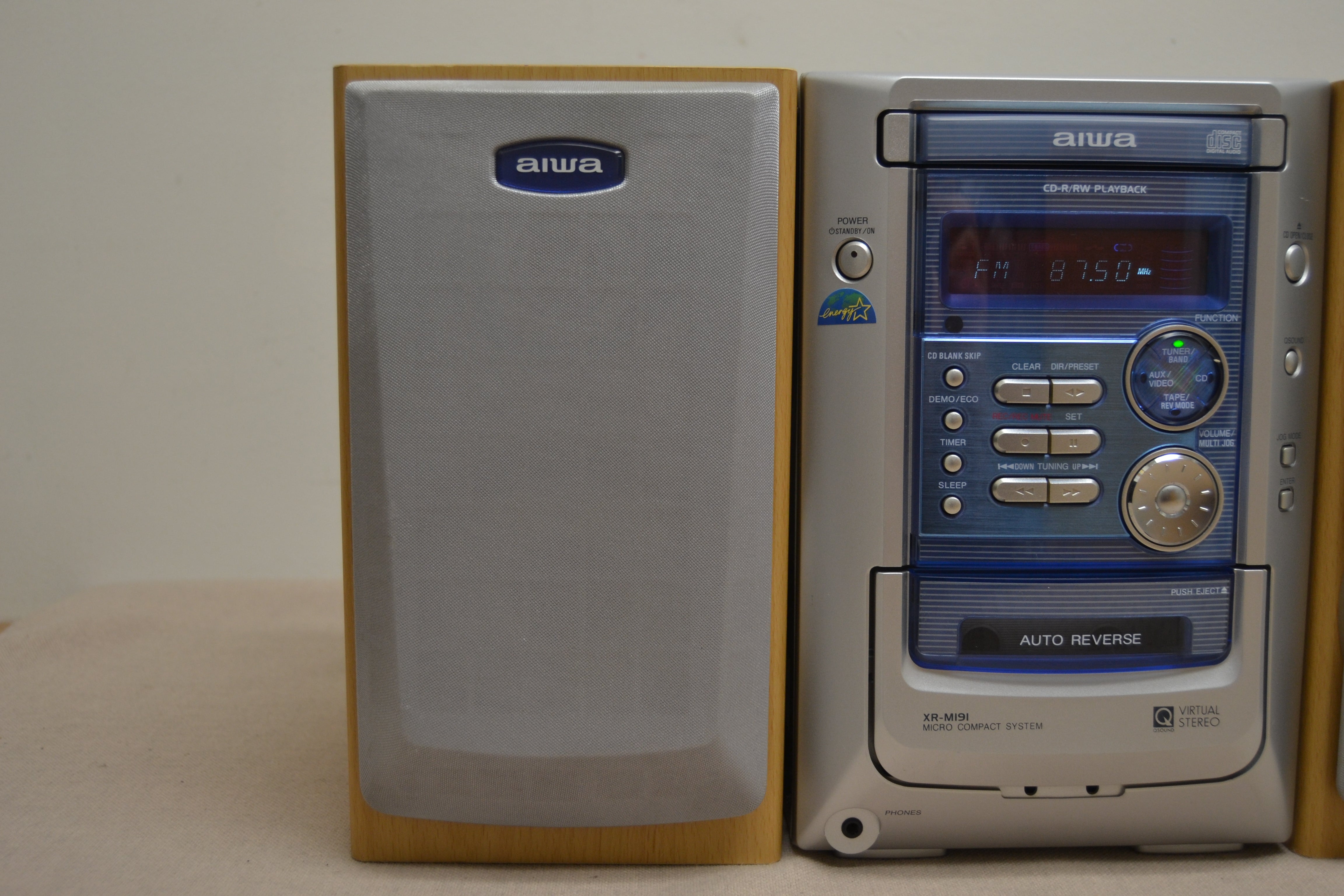 Aiwa CX-LM191U Compact Shelf Stereo System with Speakers * Fully Serviced * New Belts