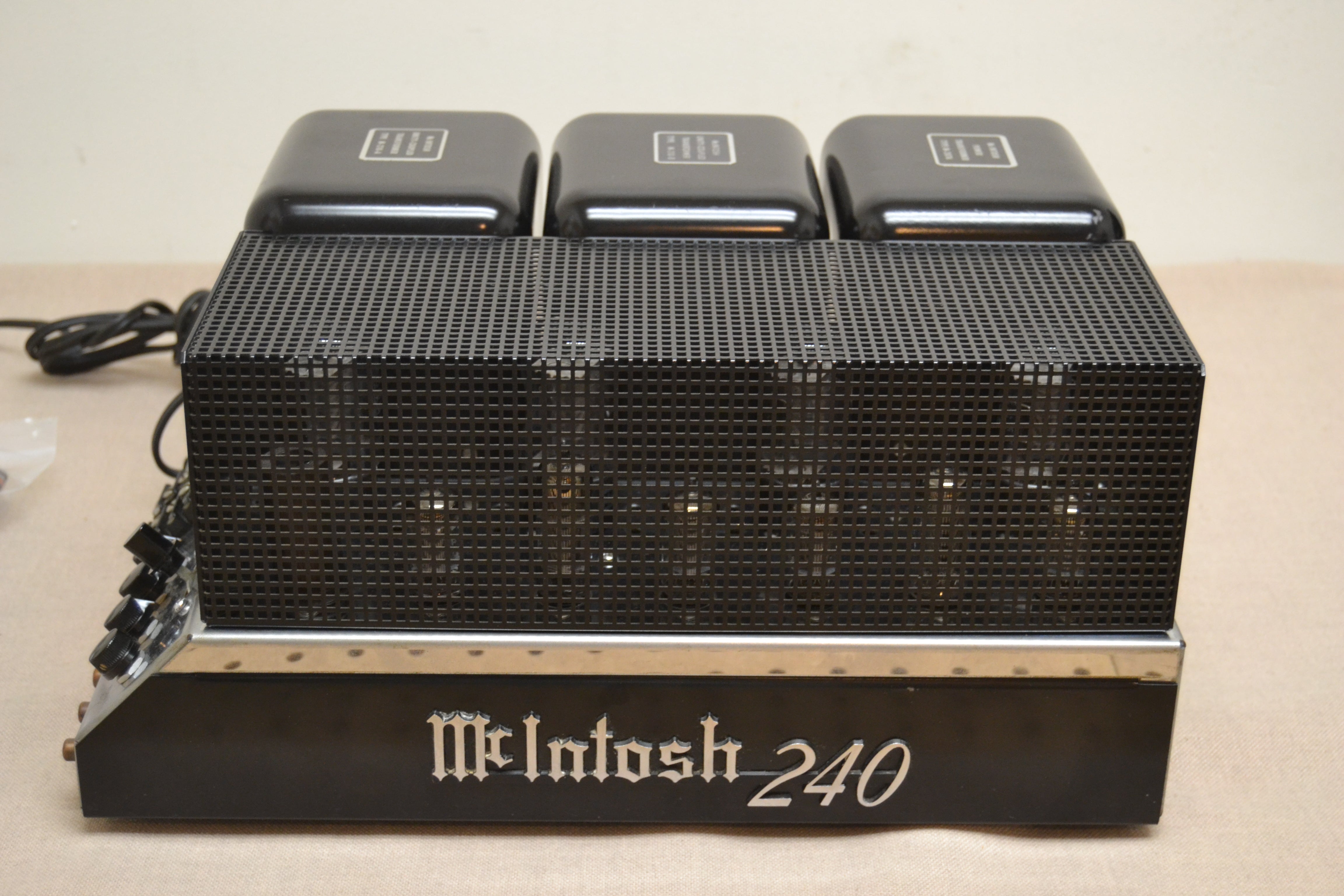 McIntosh MC240 Stereo Power Amplifier * Fully Recapped & Rebuilt * McIntosh (GE) tubes at 100%