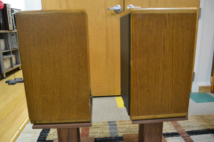 Canton CT-800 Speakers - 3Way - Oak - Wood Stands
