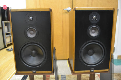Canton CT-800 Speakers - 3Way - Oak - Wood Stands