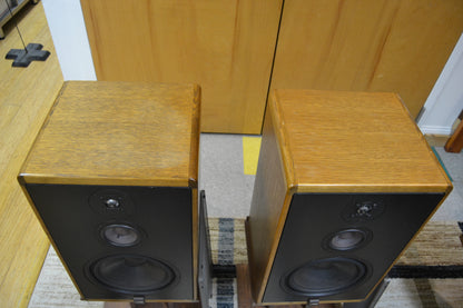 Canton CT-800 Speakers - 3Way - Oak - Wood Stands