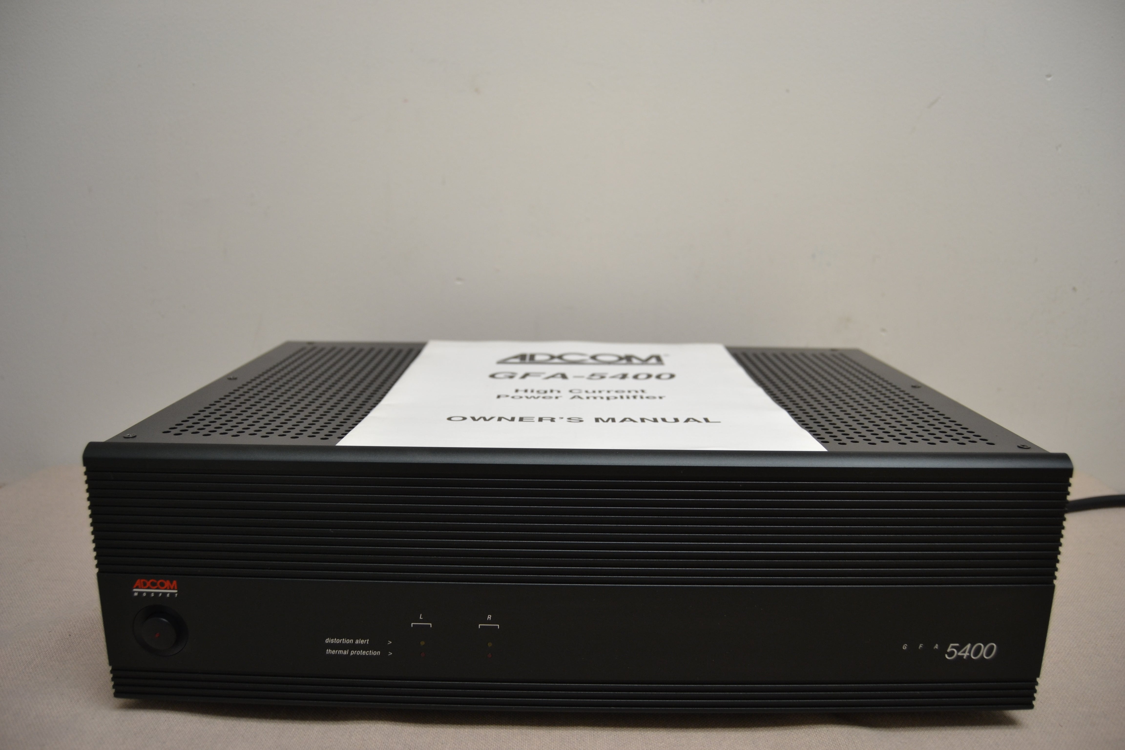 Adcom GFA-5400 Stereo Power Amplifier * 125W RMS – The Turntable Store