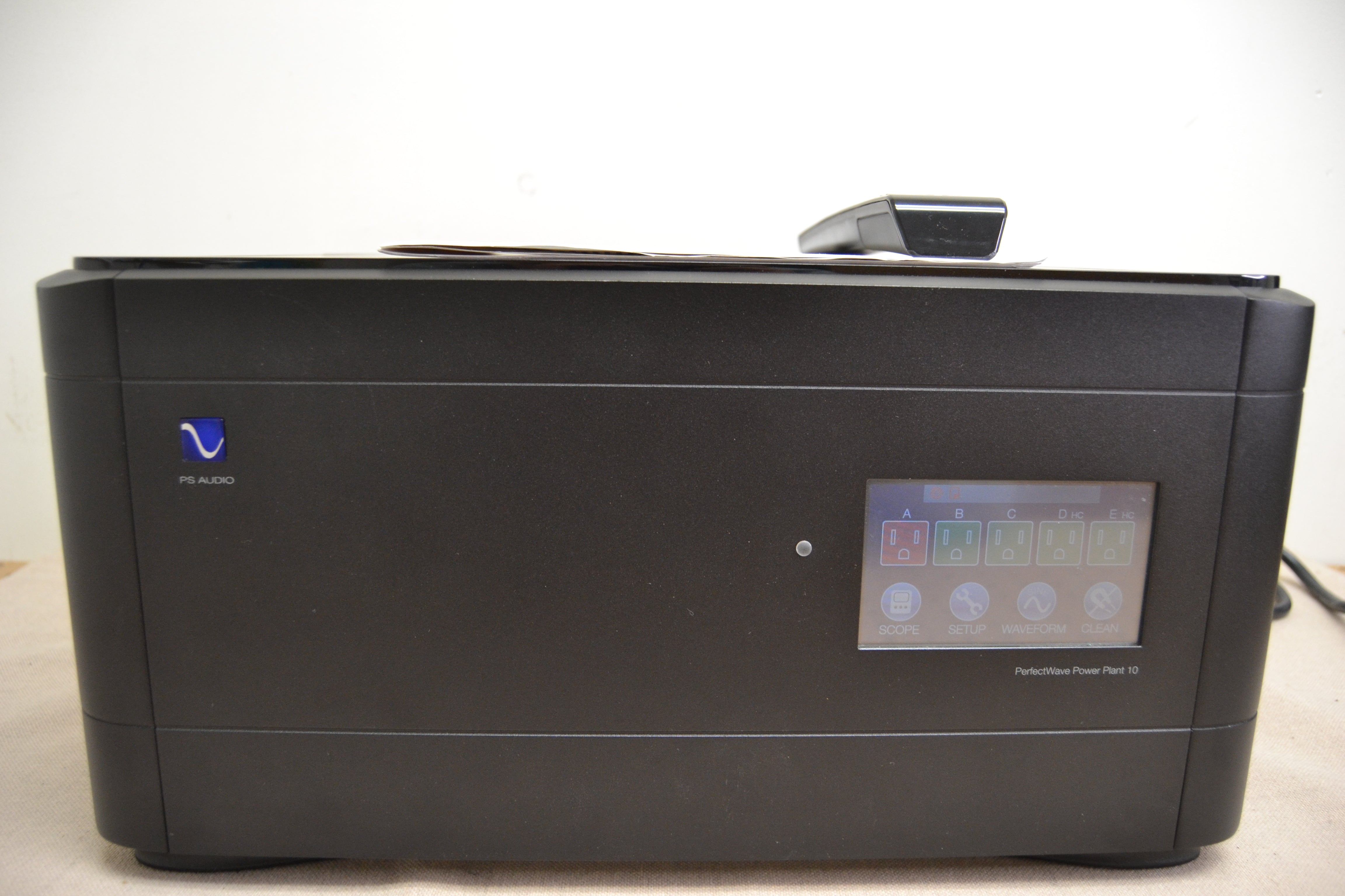 PS Audio PerfectWave P10 Power Plant AC Regenerator