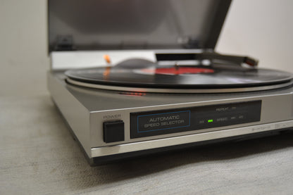 Realistic LAB-2200 Linear Tracking Turntable * Fully Serviced
