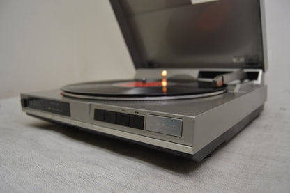 Realistic LAB-2200 Linear Tracking Turntable * Fully Serviced