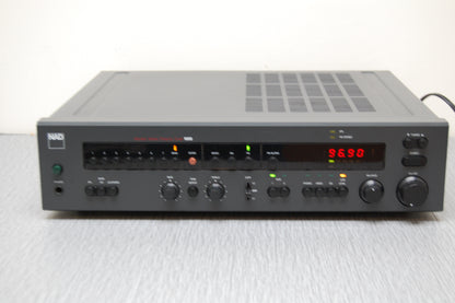 NAD 1600 Stereo Preamplifier - Tuner