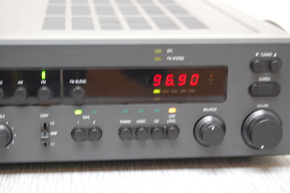 NAD 1600 Stereo Preamplifier - Tuner