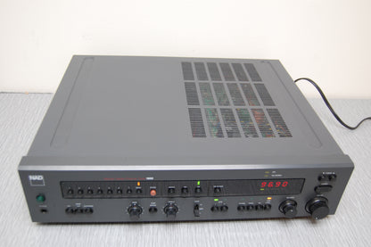 NAD 1600 Stereo Preamplifier - Tuner