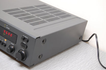 NAD 1600 Stereo Preamplifier - Tuner
