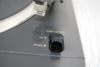 Garrard Model 1212 Stereo Turntable * Buil-in Preamp