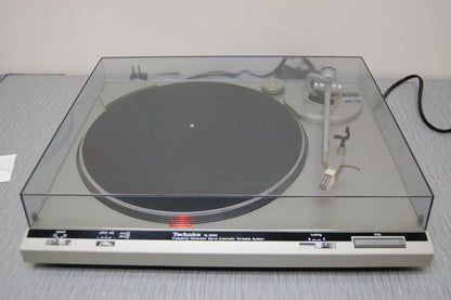 Technics SL-B200  Semi-Automatic Turntable System
