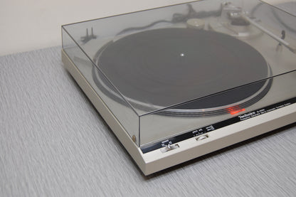 Technics SL-B200  Semi-Automatic Turntable System