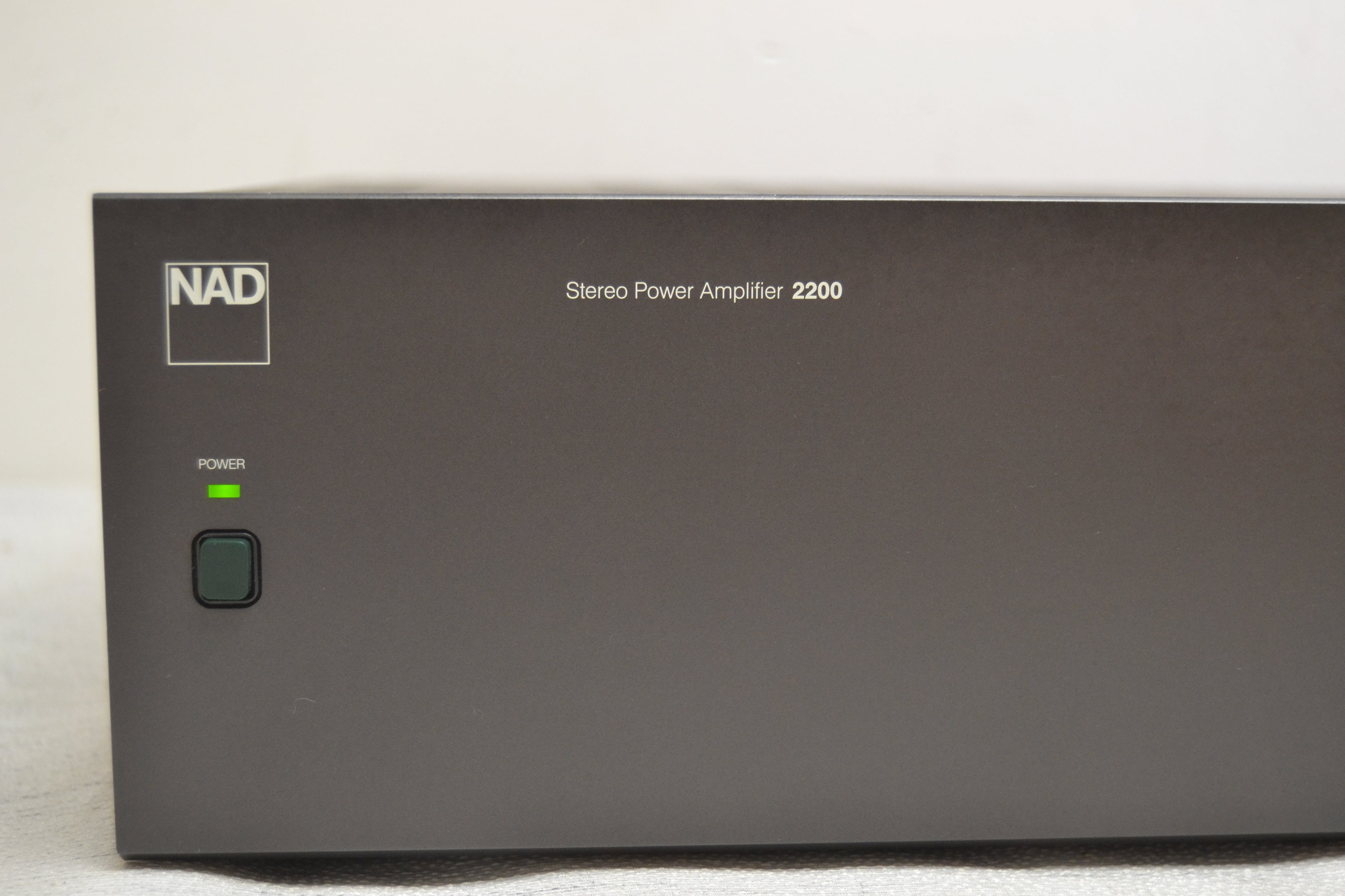 NAD 2200 Stereo Power Amplifier * Fully Serviced *