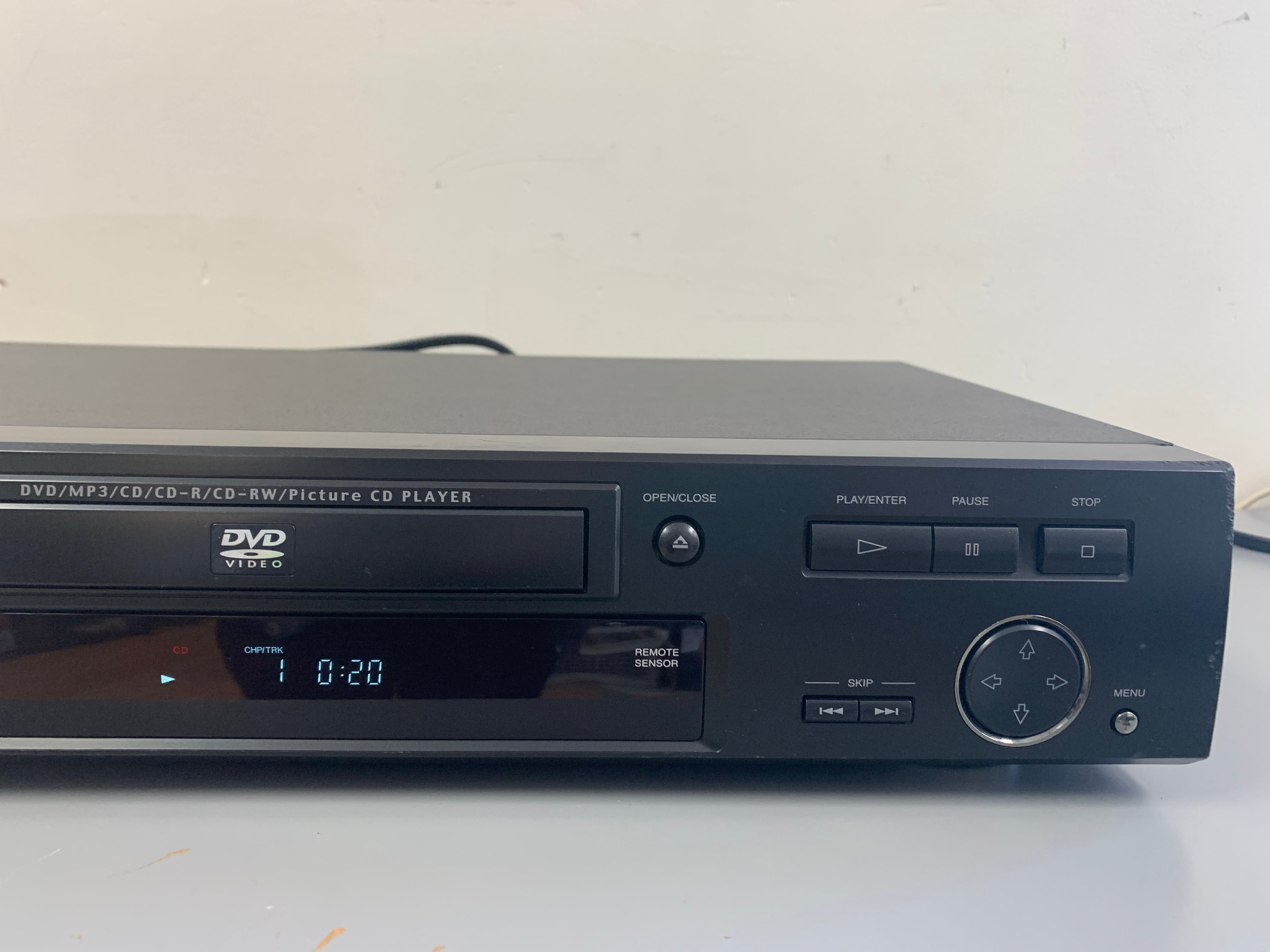 KLH DVD-8350 DVD/CD Player – The Turntable Store