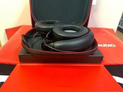 Beats by Dr.Dre Executive Over Ear Headphones *Original Box