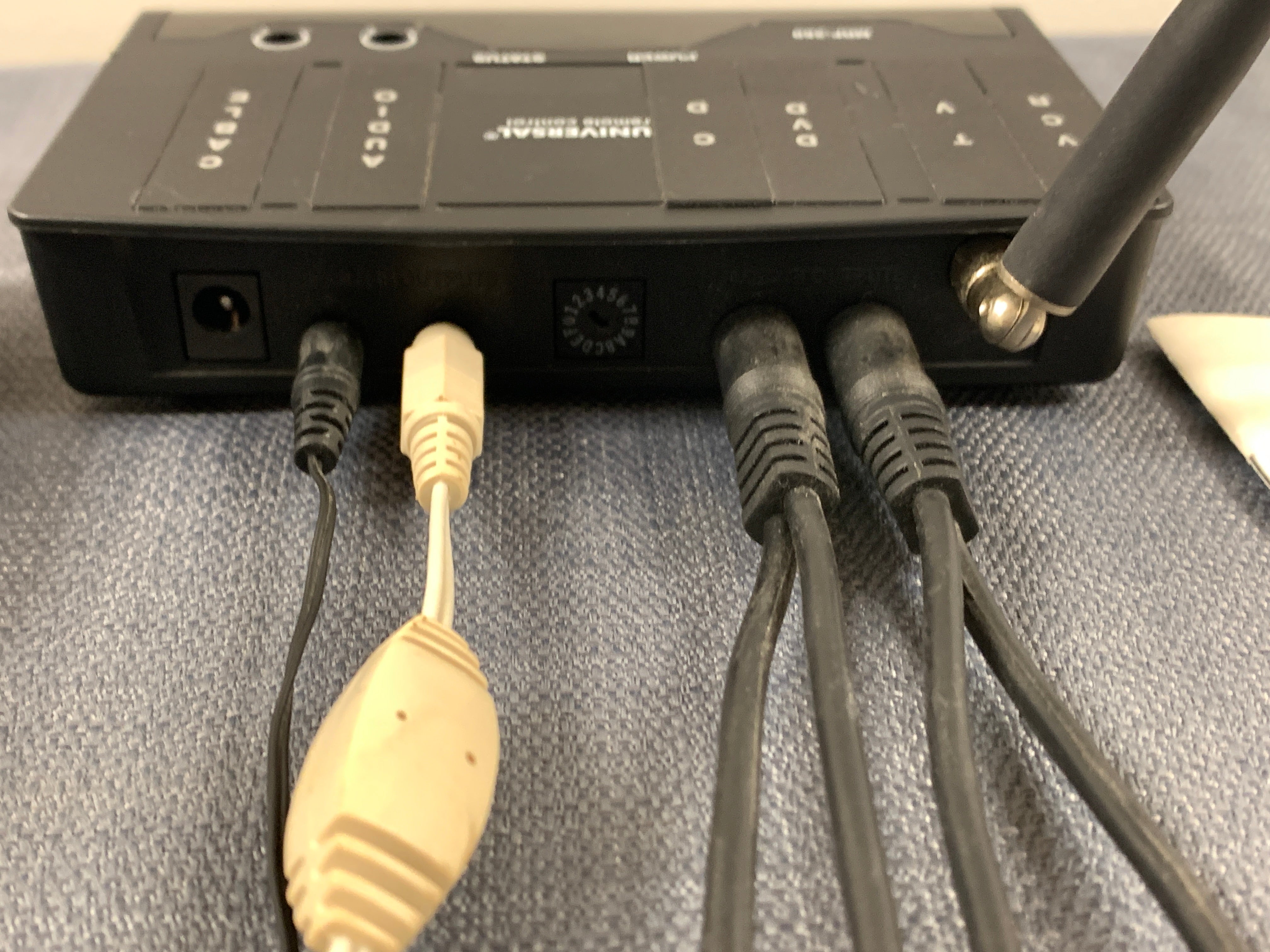 Genesis MX-900 Programmable Remote Control MRF-260 w/ Manual & Cords