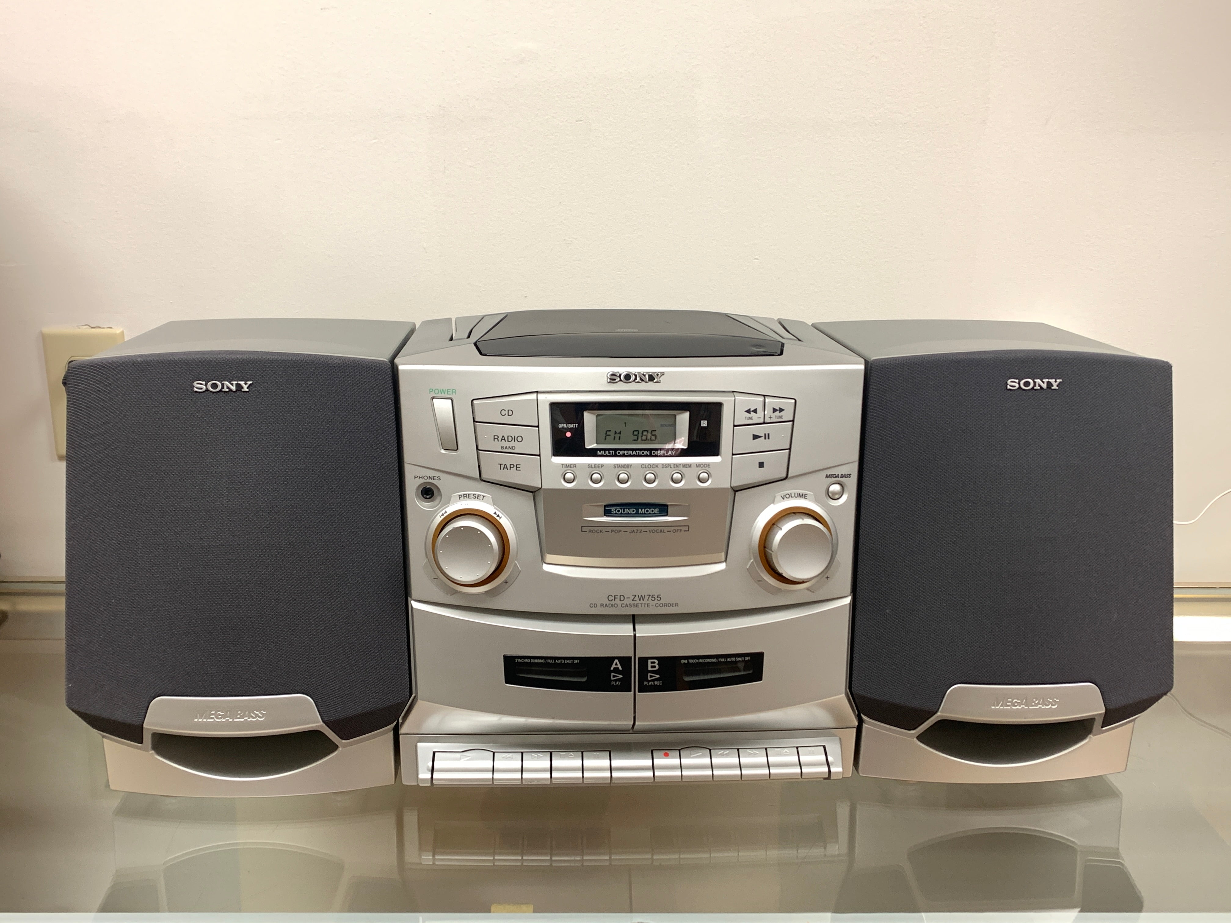 CFD-ZW755 CD Cassette AM FM Radio Boombox