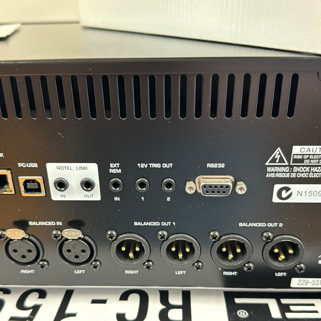 Rotel RC-1590 Stereo Preamplifier * Remote * Box * Manual *