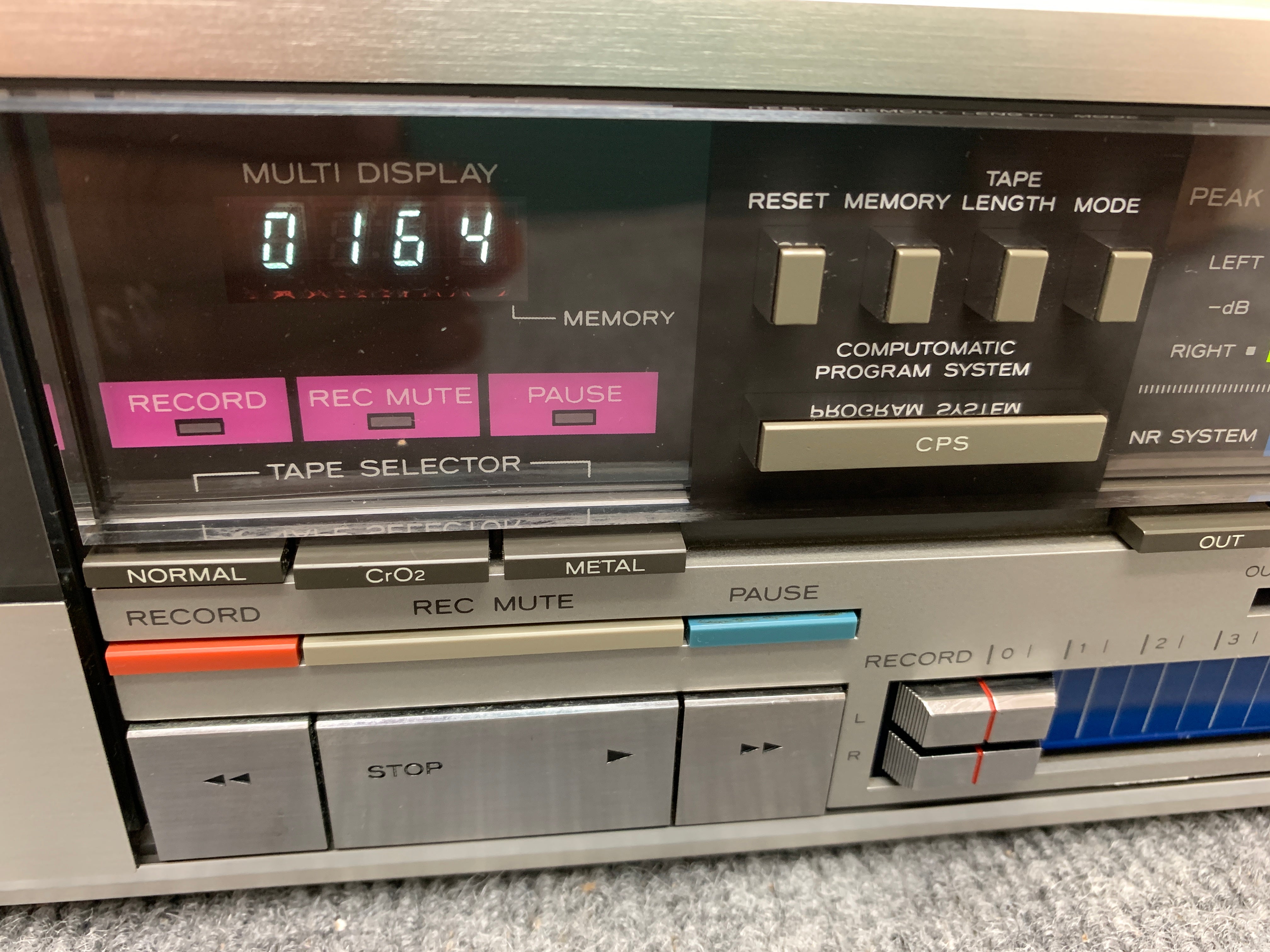 Teac V500X Single Cassette Deck - DBX – The Turntable Store