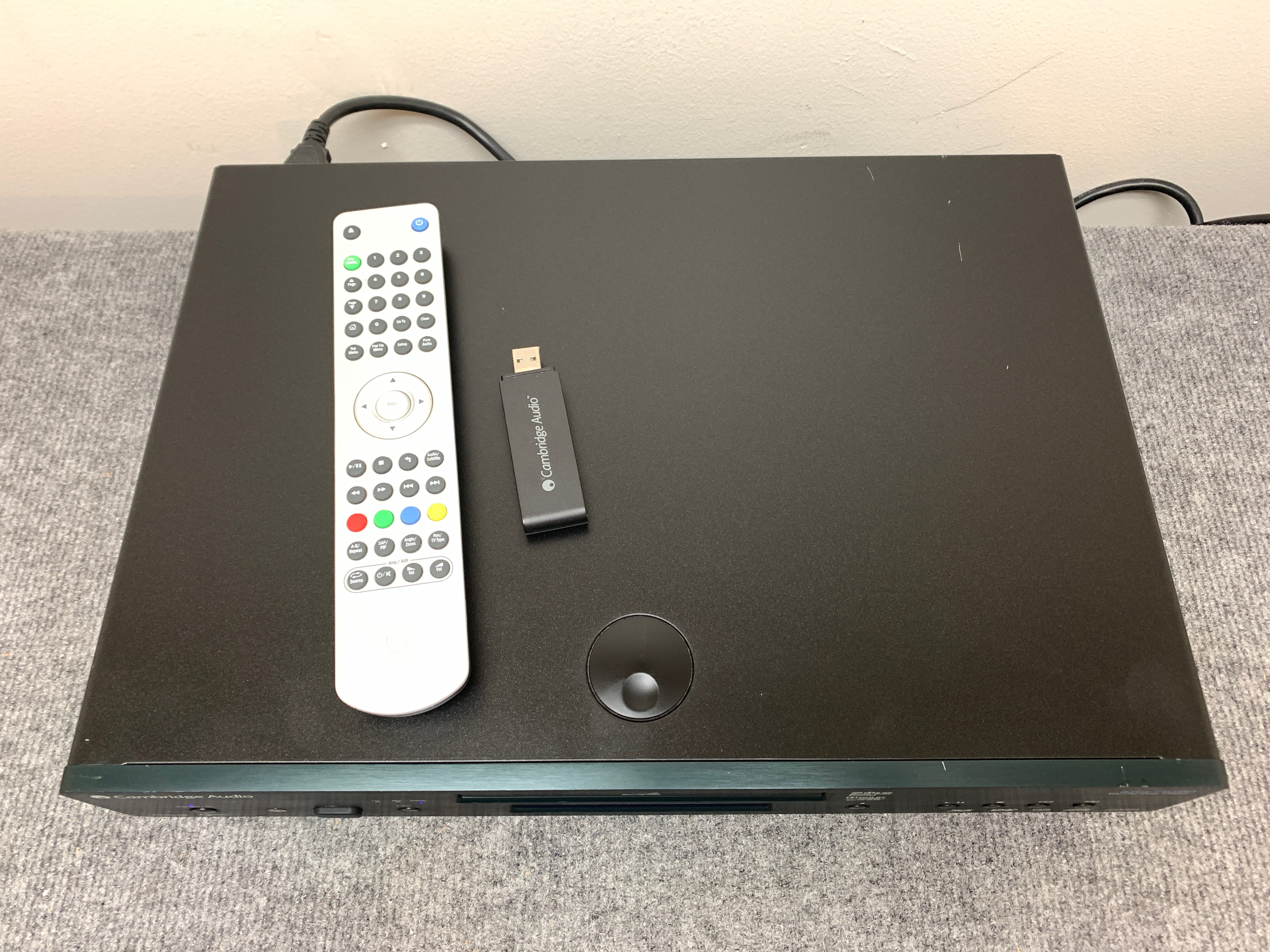 Cambridge Audio AZUR 751BD Universal Blu-Ray Player * Remote Cambridge Audio AZUR 751BD Universal Blu-Ray Player * Remote