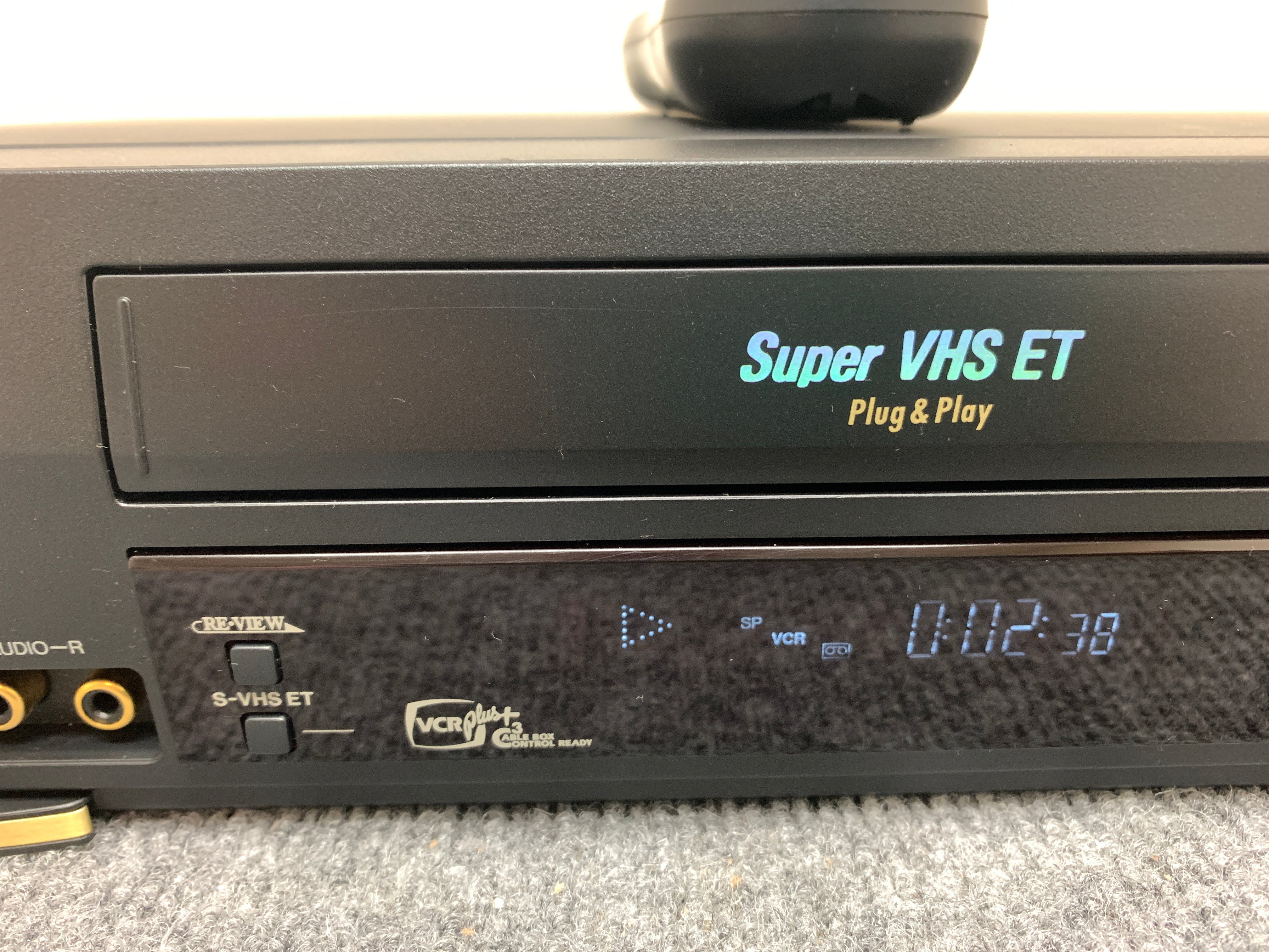 JVC HR-S3800U Super VHS Video Cassette Recorder * Remote Control