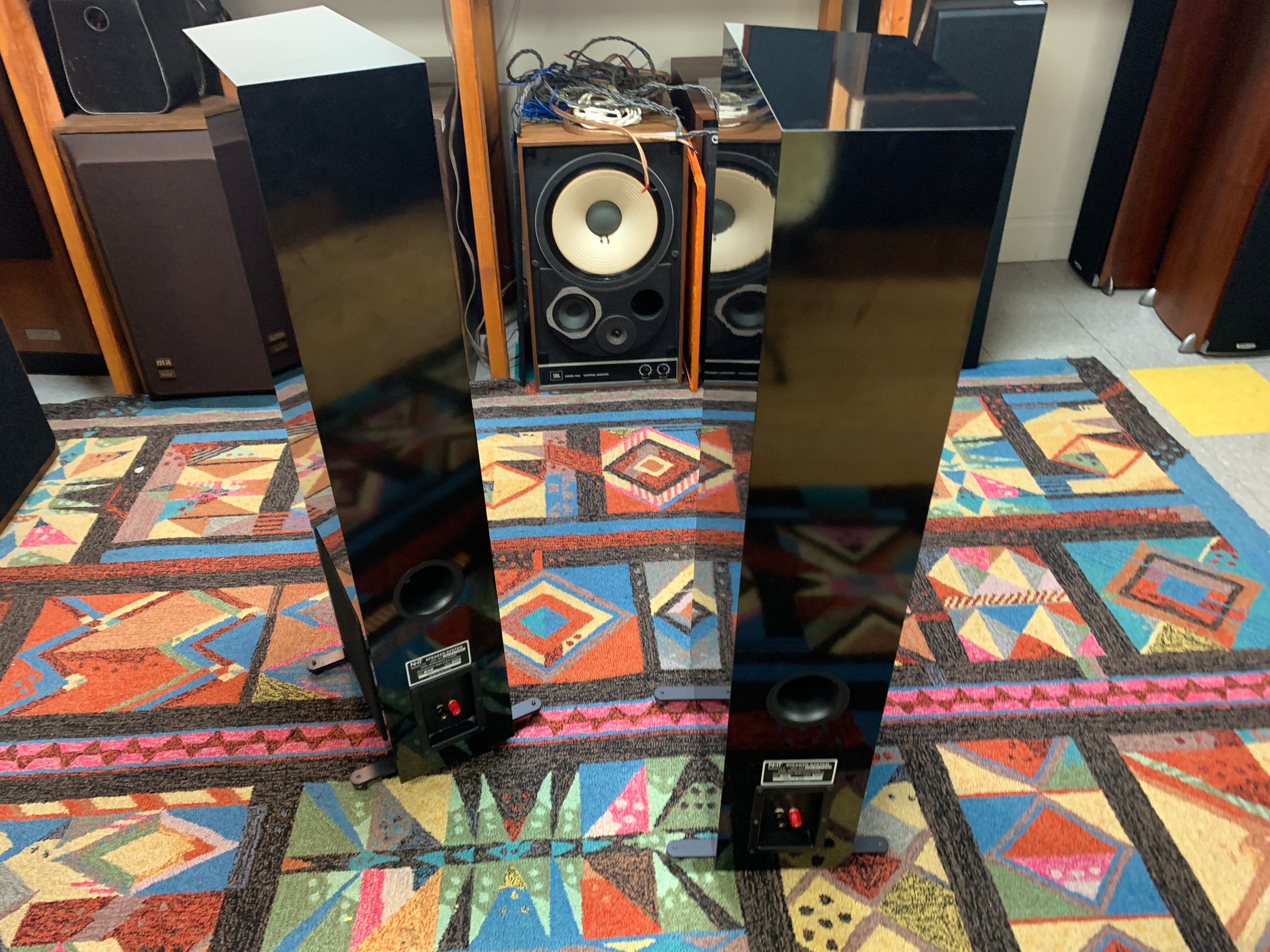 NHT Now Hear This Model 2.5 Floor standing Speakers – The