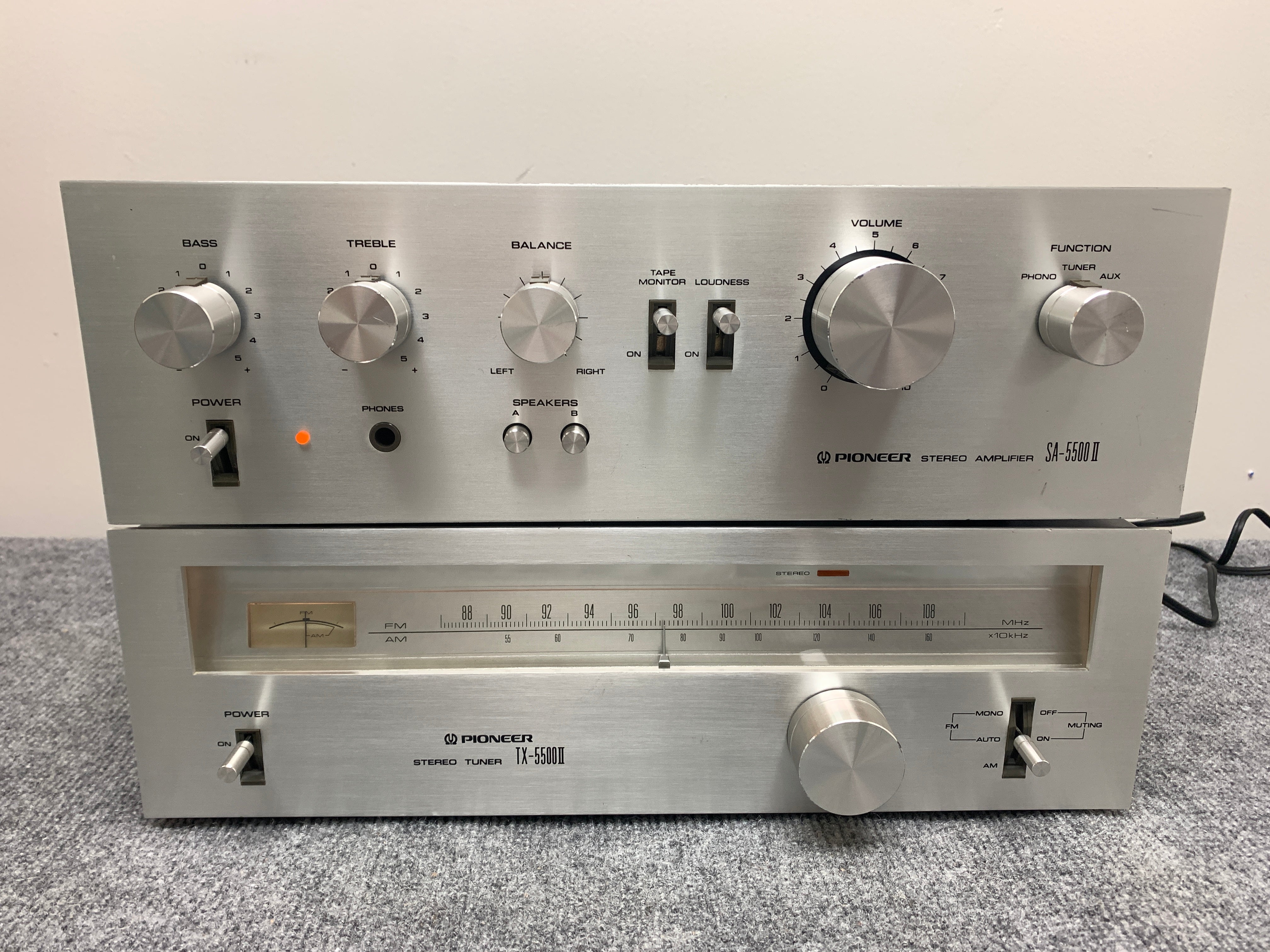 Pioneer Set - SA5500 MKII Int Amp & TX5500II Tuner * $100 USA Flat