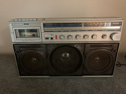 Magnavox D8443 Monster Boombox !