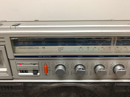 Magnavox D8443 Monster Boombox !