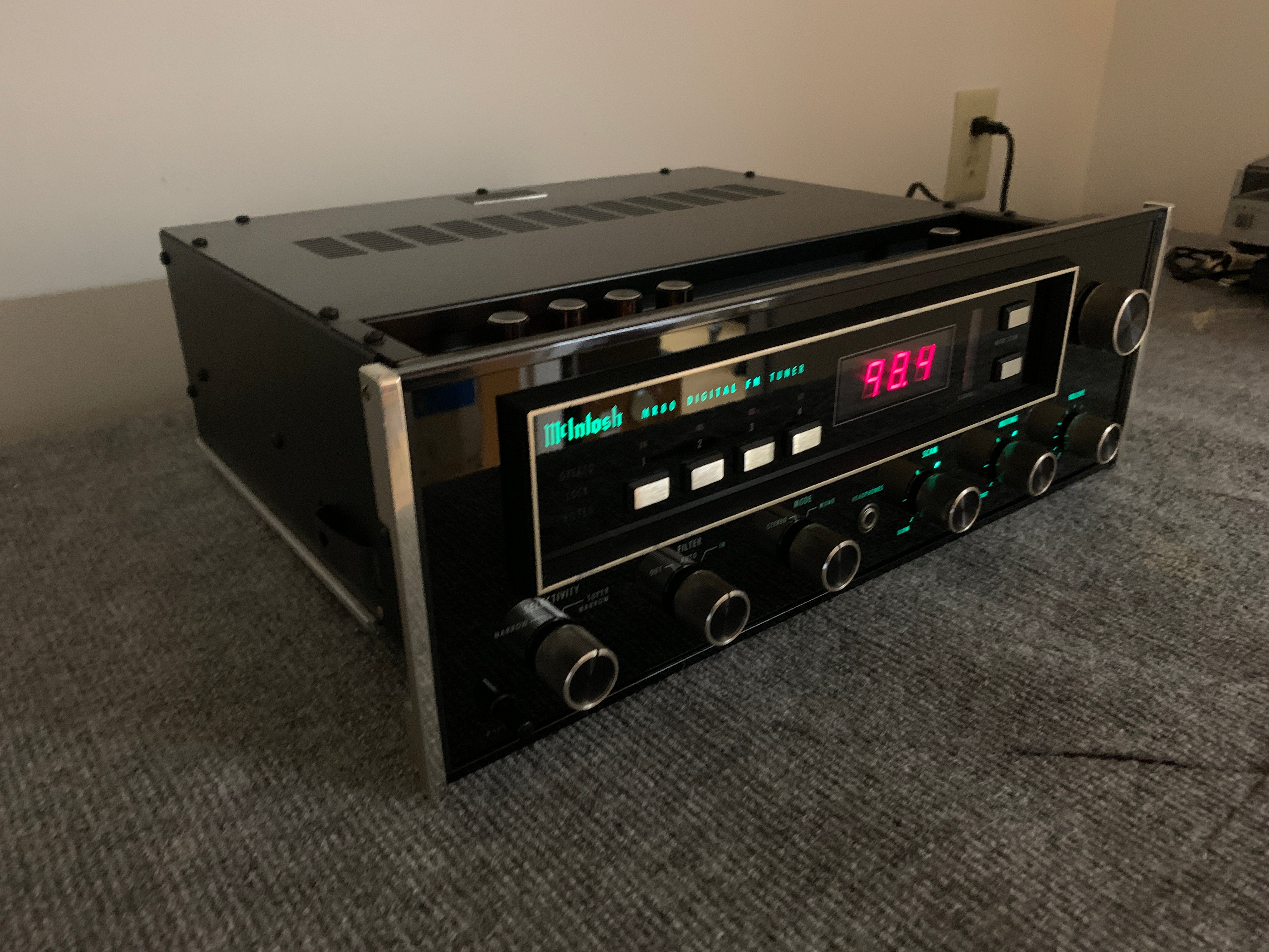 McIntosh MR80 Digital FM Tuner (1980-82) * $150 Flat USA Shipping
