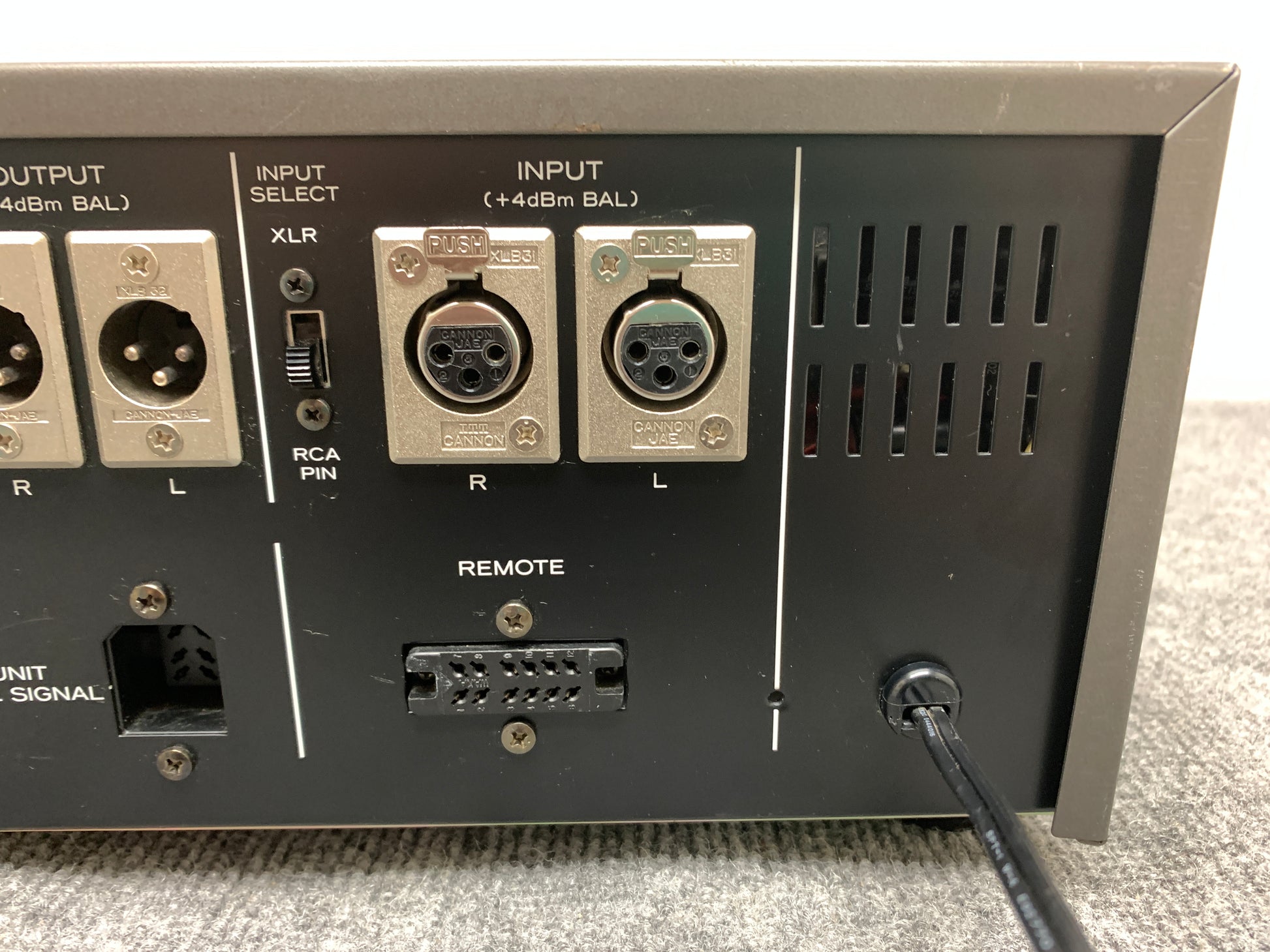 TASCAM 133 Stereo Cassette Deck Player / Enregistreur TASCAM 133 Stereo Cassette Deck Player / Enregistreur