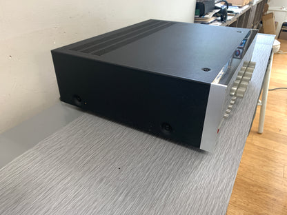 Harman Kardon 330C - AM/FM Stereo Solid State Receiver (1974-76)