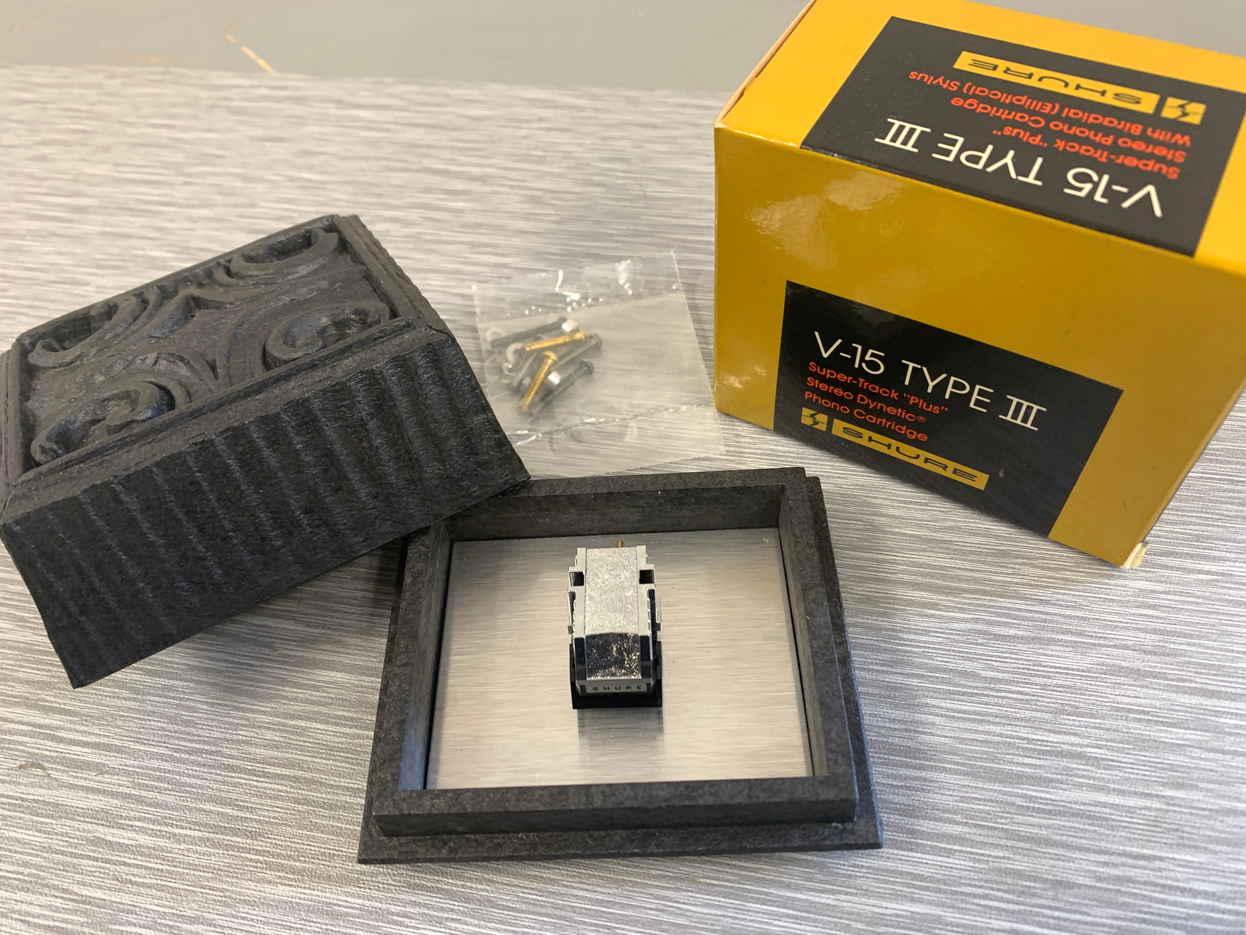 Shure V15 Type III Phono Cartridge * Original Box * Very Low Use
