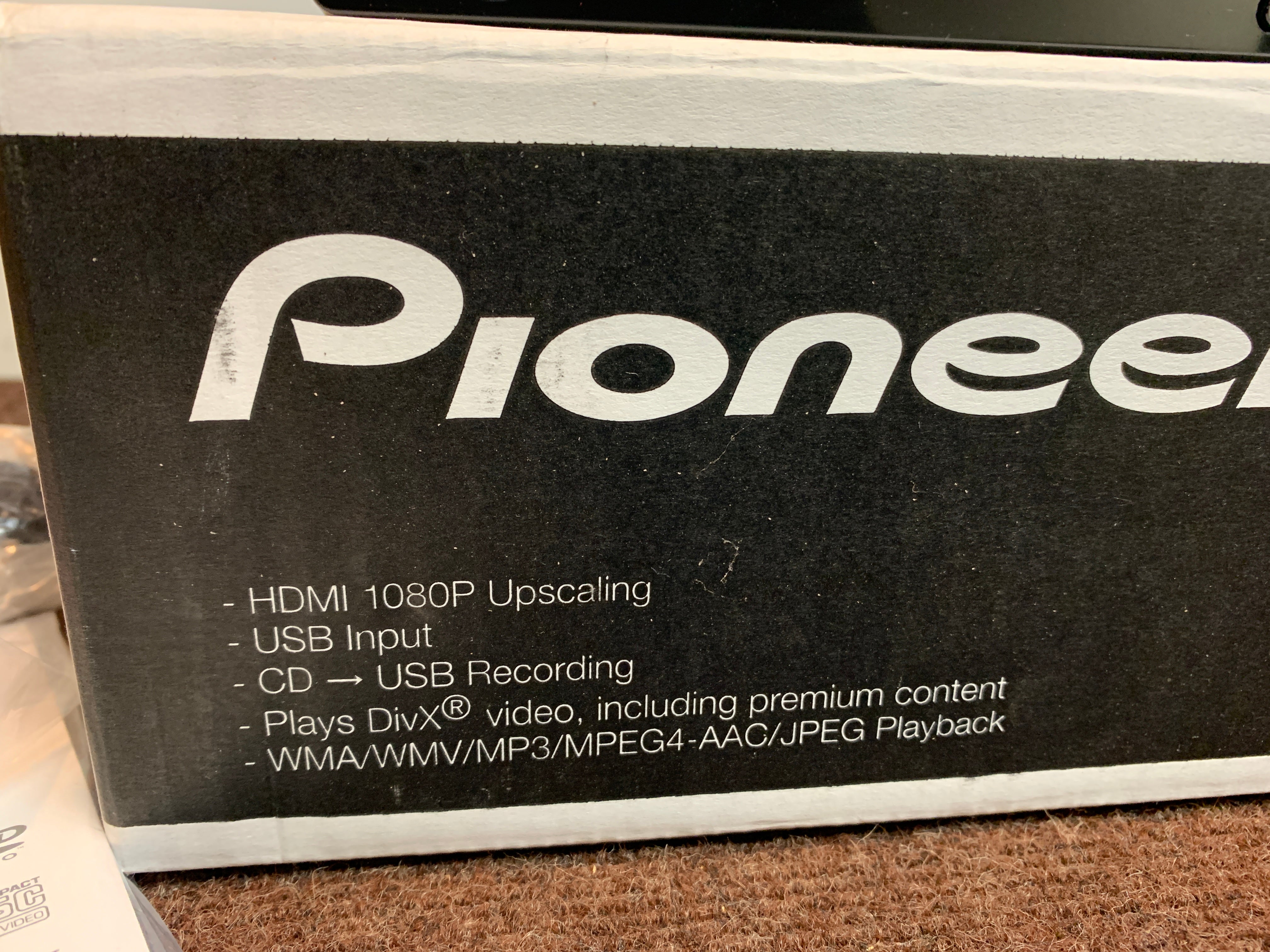 Pioneer DV-420V-K Multi-Format 1080p Upscaling DVD Player * New