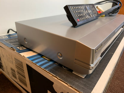 Panasonic DVD-S25 CD/DVD Single Player * Remote * Box